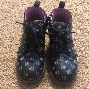 Girls Osh Kosh Booties